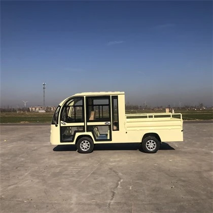 Majhen električni tovornjak